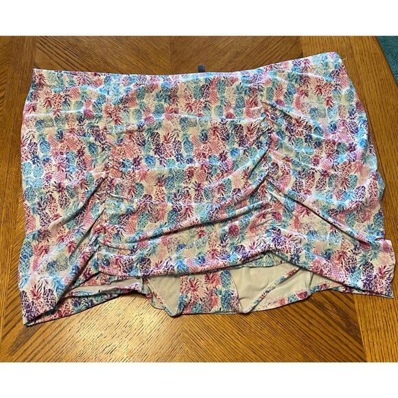 Torrid Size 5 High Waisted Ruched Swim Bottoms Waist 24 1/2”-28”  Length 20” - Picture 2 of 4